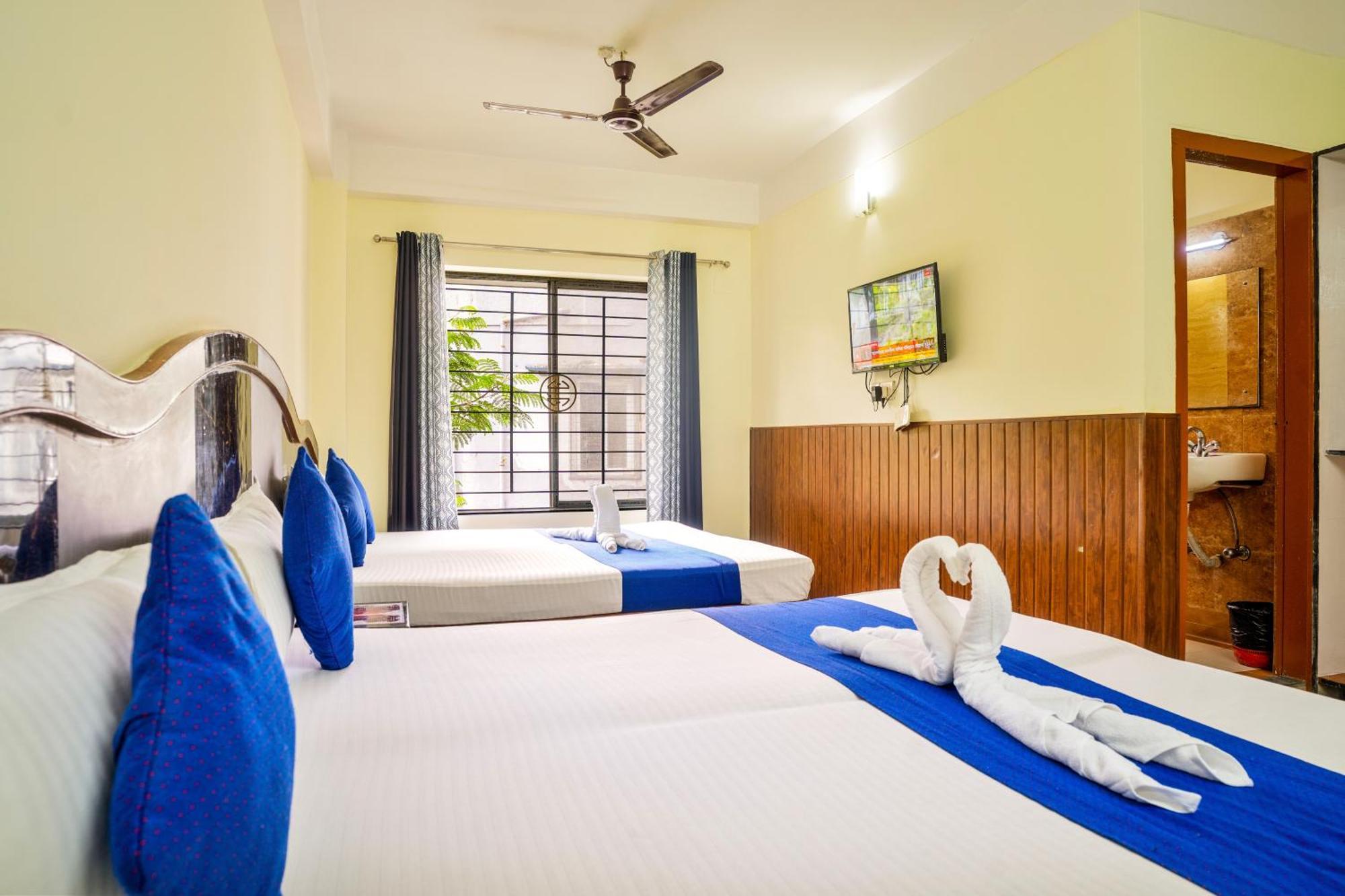 Hotel Niladrii Galaxy Siliguri Bagian luar foto