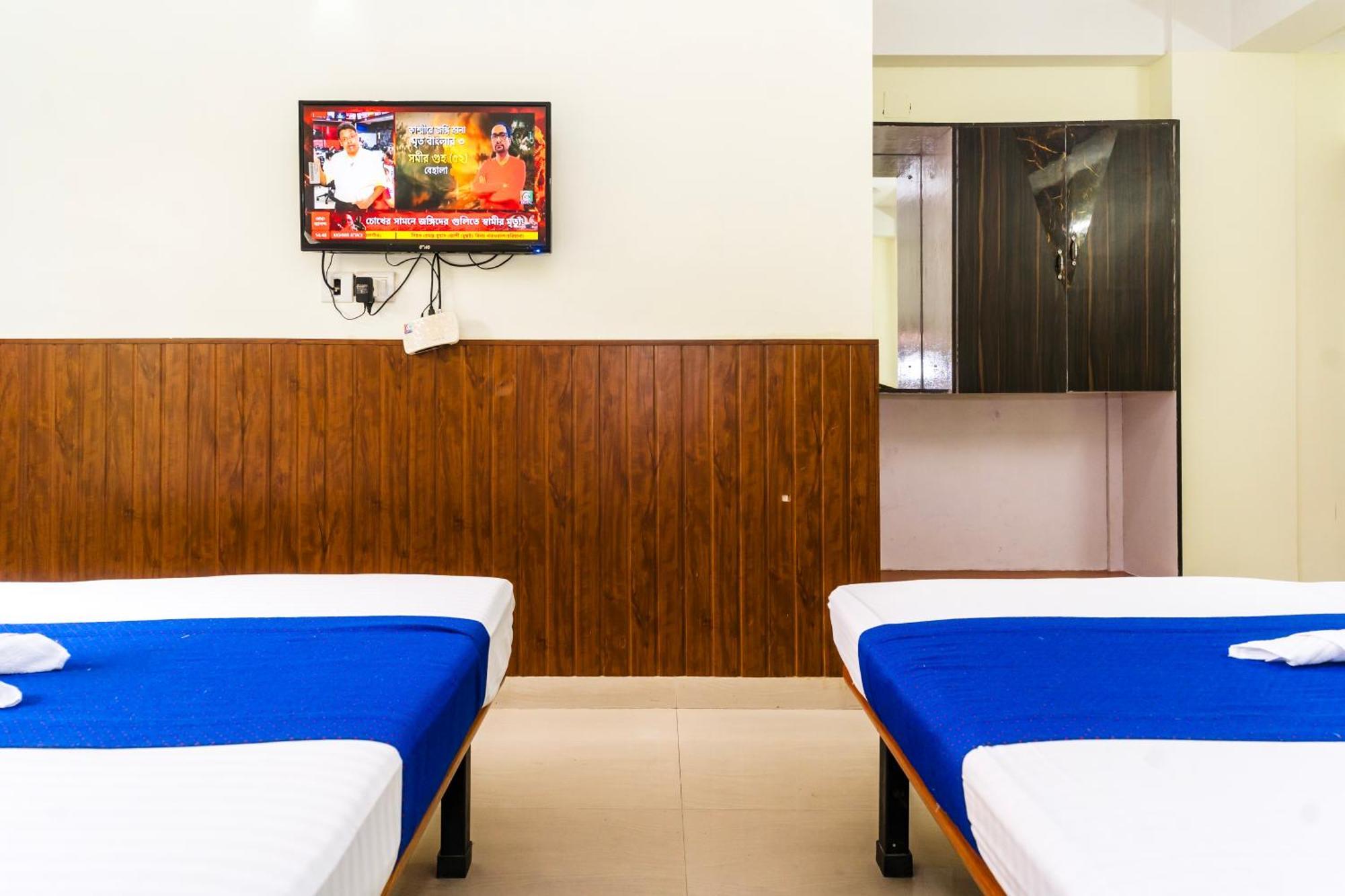 Hotel Niladrii Galaxy Siliguri Bagian luar foto