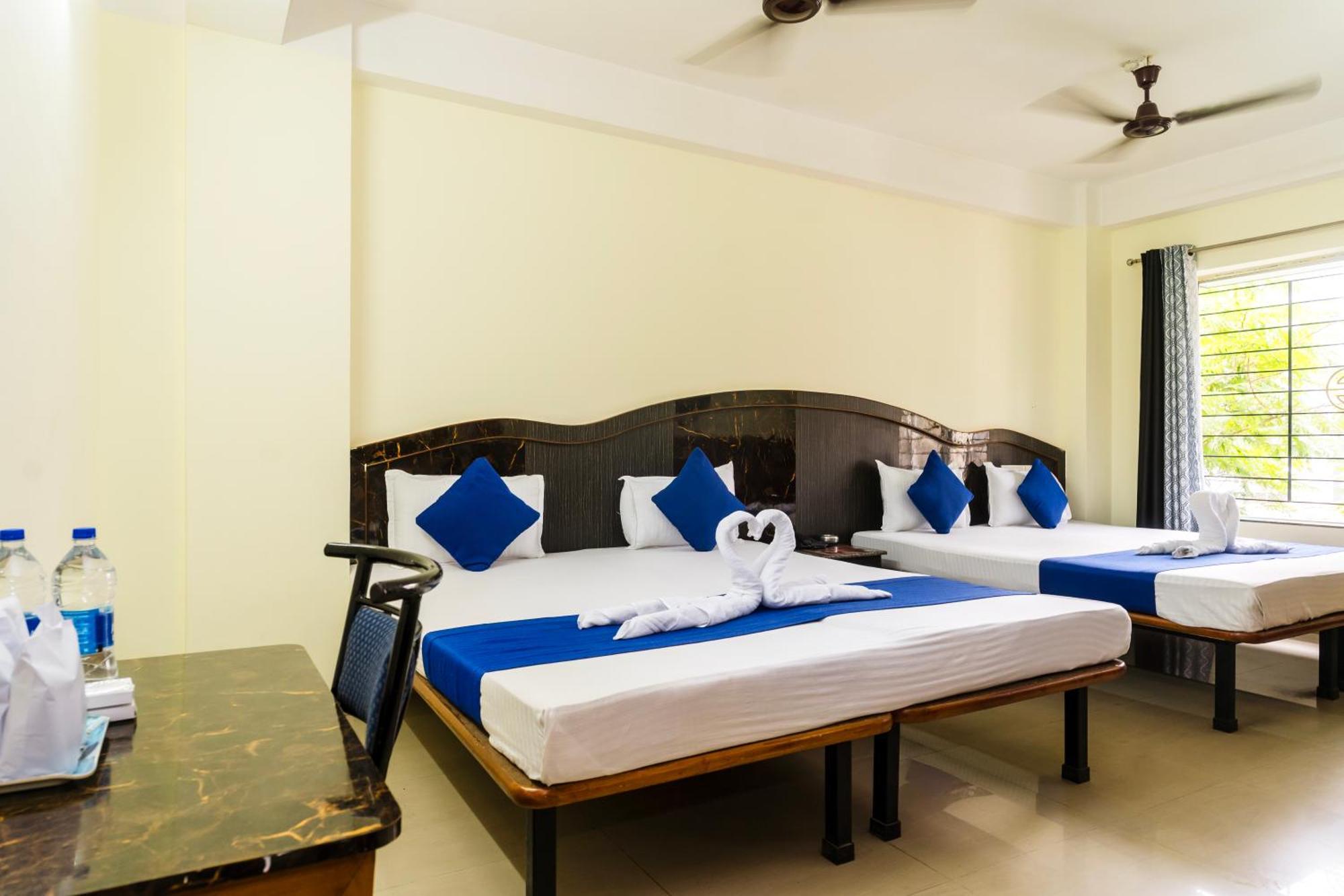Hotel Niladrii Galaxy Siliguri Bagian luar foto